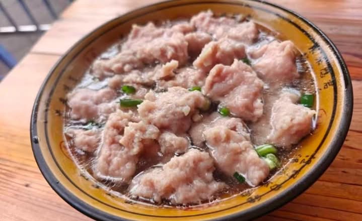 Beef Chunk Soup 牛滑汤